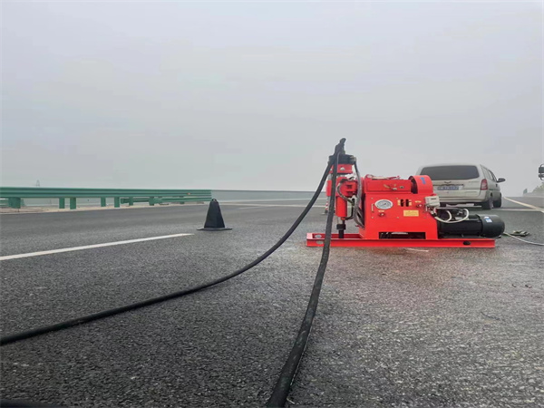 遵化马路路基路面开裂下沉注浆加固灌浆